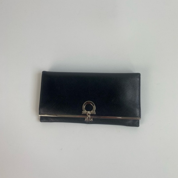 Salvatore Ferragamo Gancini Icona Nero Continental Wallet - Picture 2 of 9